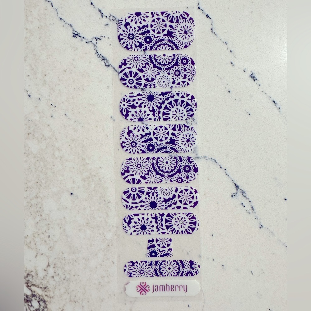Jamberry Nail Wrap - Purple Spiral